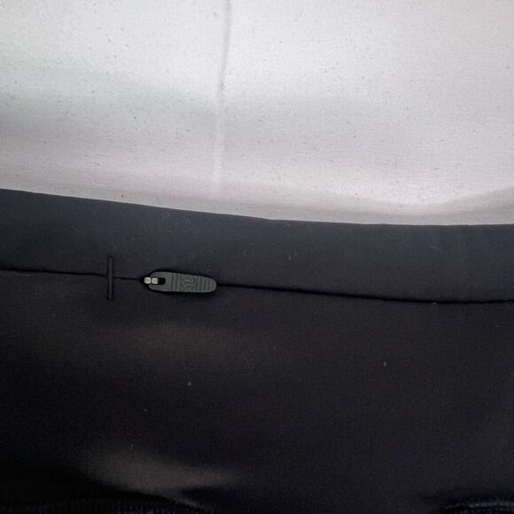 LuluLemon Hottie Hot Shorts Submarine Black Size 4 Workout Gym Sporty Exercise - Picture 5 of 8